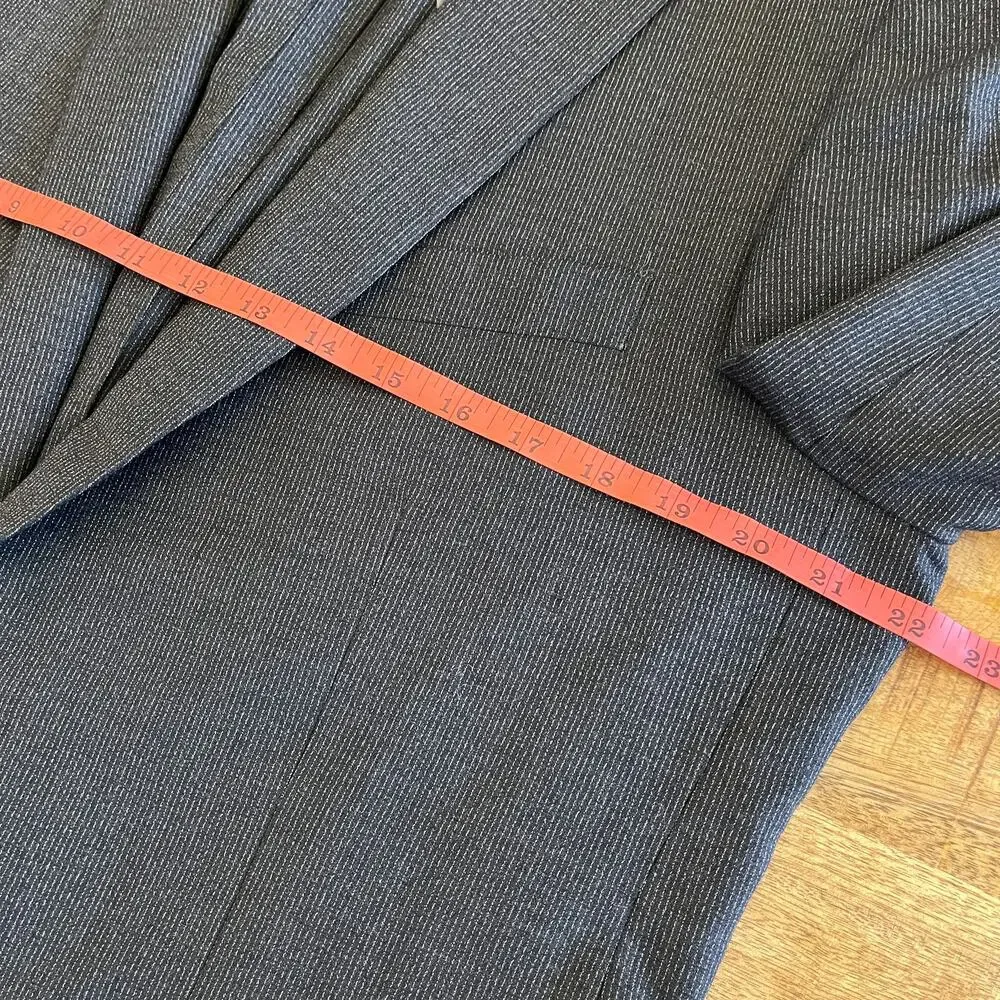 Indochino Mens Blazer Bespoke 43L Wool Stretch Charcoal‎ Pinstripe Surgeon Cuffs